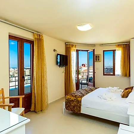 Polyxenia Aparthotel 4*